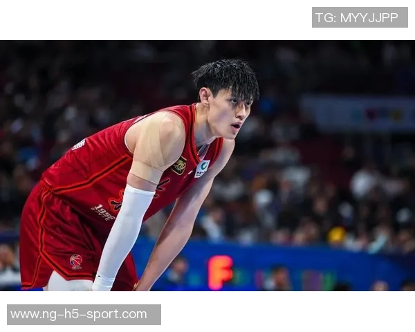 费尔南德斯盛赞曾凡博努力拼搏明日有望迎来首秀机会